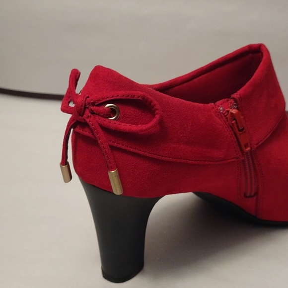 🌺COACH & FOUR Red Suede (Fabric) Slip On Booties Side Zipper Boots Size 10🌺 - Picture 8 of 15